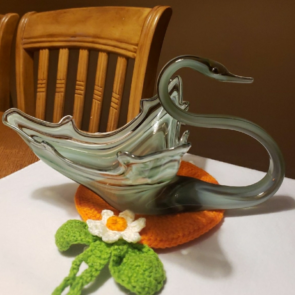 Vintage OLD HICKORY GLASS Swam Centerpiece